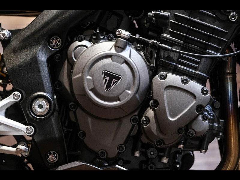 Triumph Speed Triple 1200 RR "Bond Edition" No: 49 of 60 0dr Manual 2025