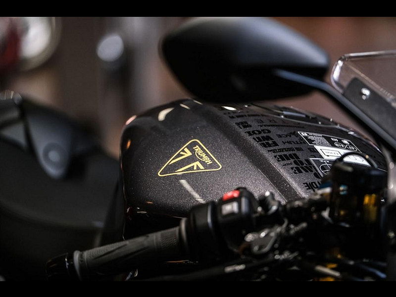 Triumph Speed Triple 1200 RR "Bond Edition" No: 49 of 60 0dr Manual 2025