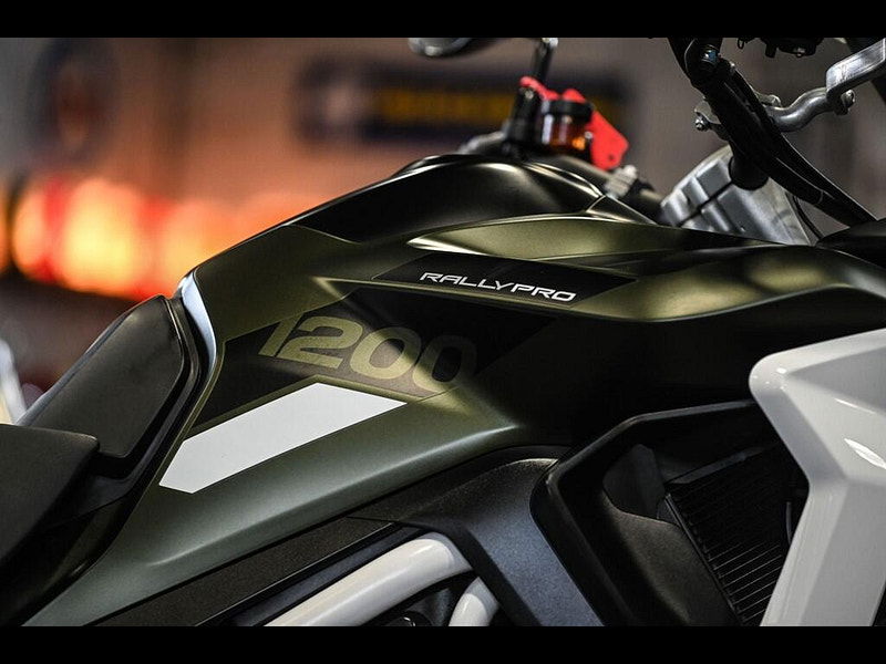 Triumph Tiger 1200 *Panniers - LeoVince End Can - Finance Available* 0dr Manual 2026