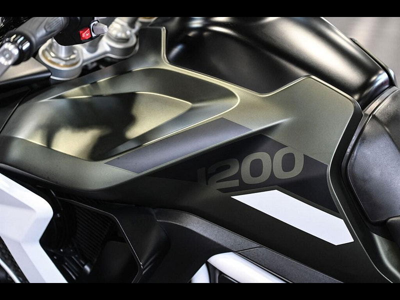 Triumph Tiger 1200 *Panniers - LeoVince End Can - Finance Available* 0dr Manual 2026