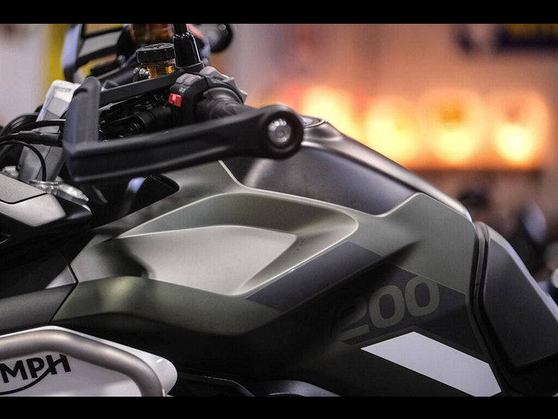 Triumph Tiger 1200 Triumph 1200 Rally Pro Adventure - Arrow End Can* 0dr Manual 2026