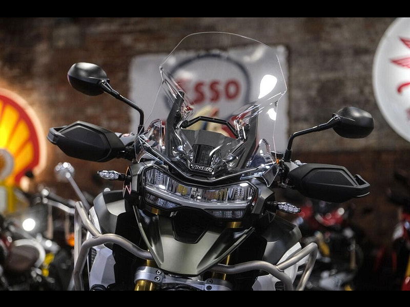 Triumph Tiger 1200 Triumph 1200 Rally Pro Adventure - Arrow End Can* 0dr Manual 2026