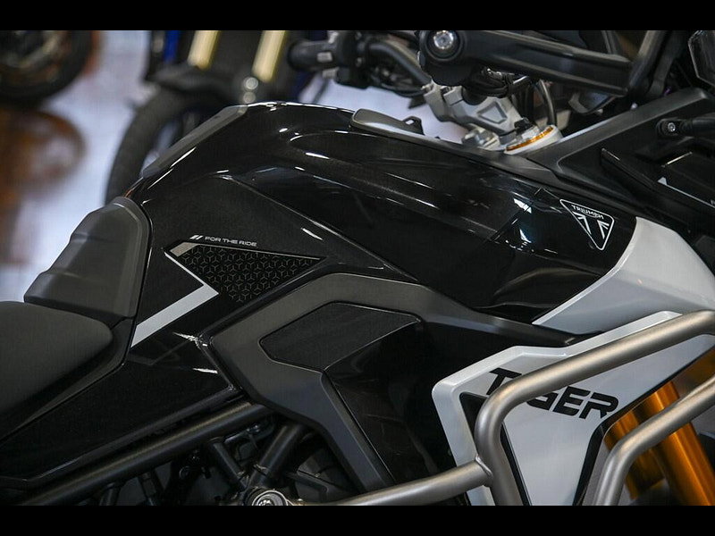 Triumph Tiger 900 *Full Luggage - Low Mileage* 0dr Manual 2026