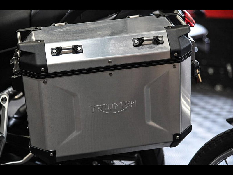 Triumph Tiger 900 *Full Luggage - Low Mileage* 0dr Manual 2026