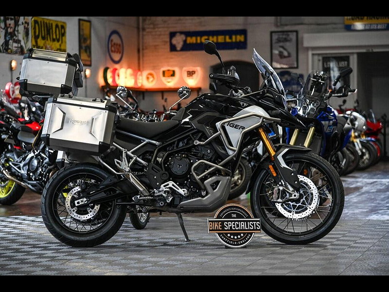 Triumph Tiger 900 *Full Luggage - Low Mileage* 0dr Manual 2026