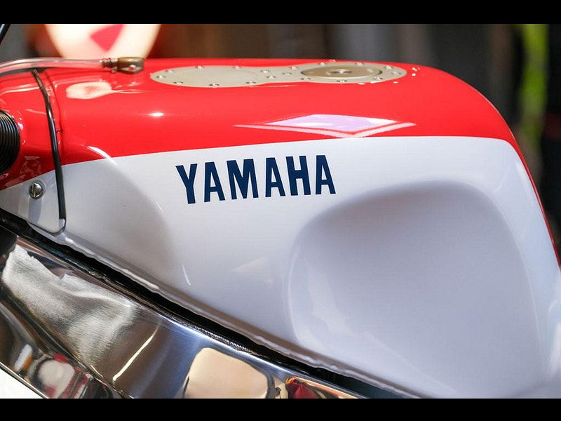 Yamaha FZR750R FZR750RR OW-01 Immaculate UK Example 0dr Manual 2025