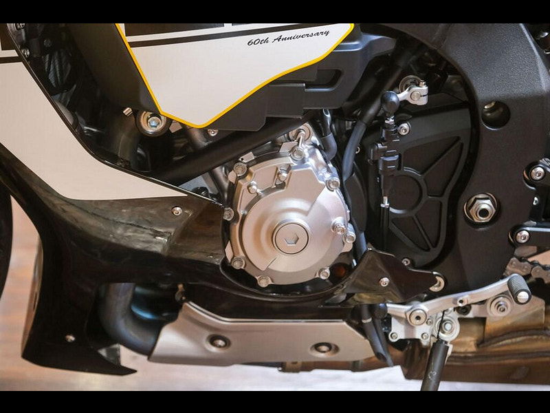 Yamaha R1 Yamaha R1 60th Anniversary 0dr Manual 2025