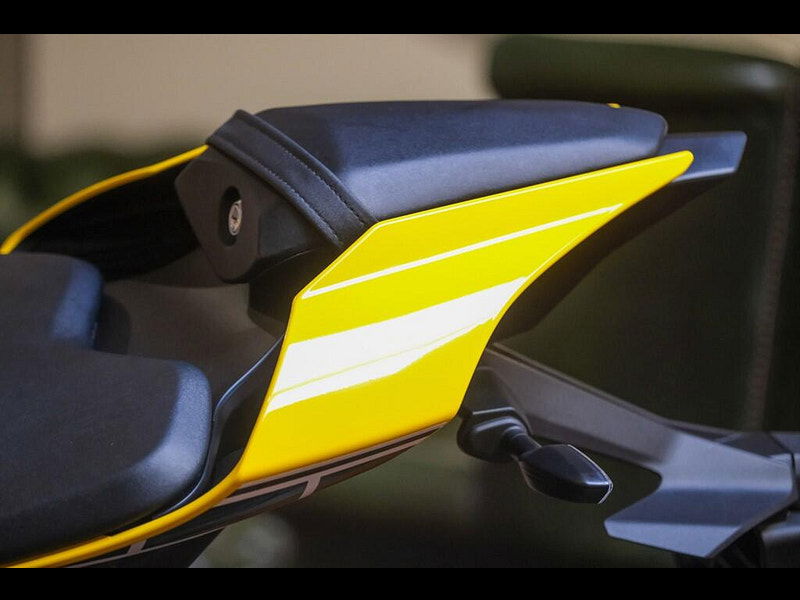 Yamaha R1 Yamaha R1 60th Anniversary 0dr Manual 2025