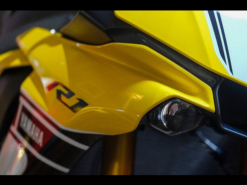 Yamaha R1 Yamaha R1 60th Anniversary 0dr Manual 2025