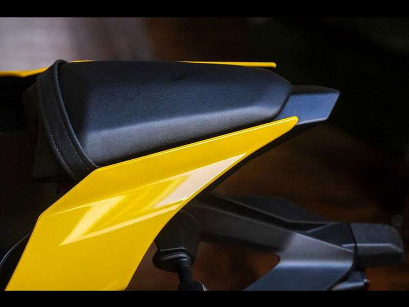 Yamaha R1 Yamaha R1 60th Anniversary 0dr Manual 2025