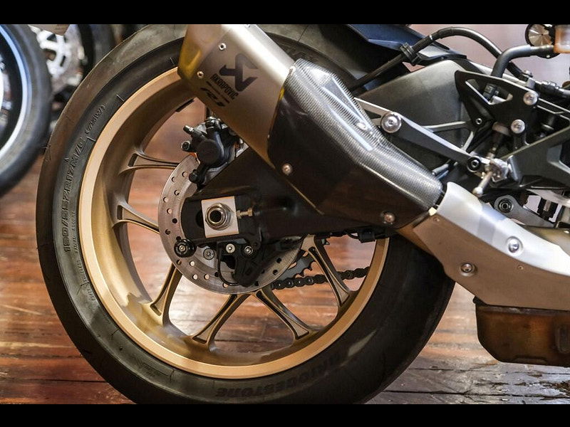 Yamaha R1 Yamaha R1 60th Anniversary 0dr Manual 2025