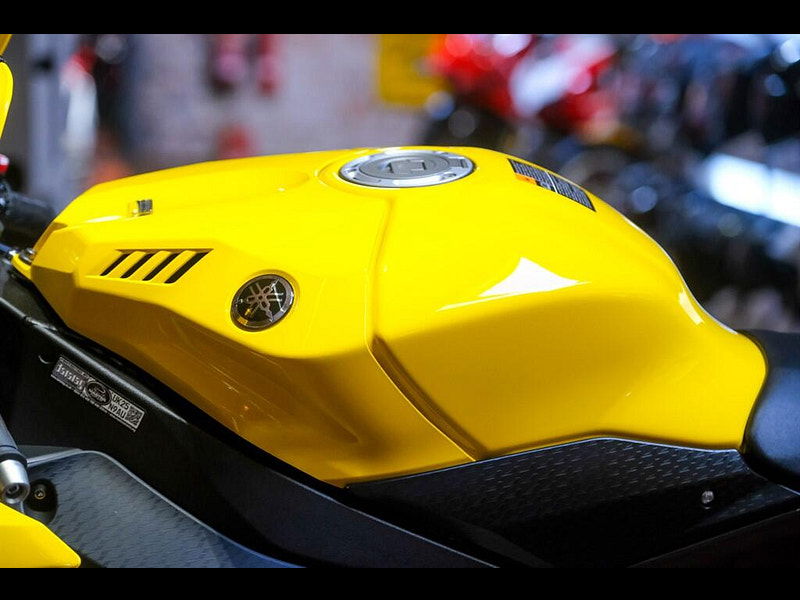 Yamaha R1 Yamaha R1 60th Anniversary 0dr Manual 2025