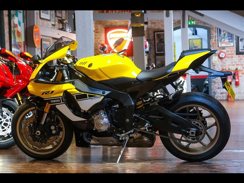 Yamaha R1 Yamaha R1 60th Anniversary 0dr Manual 2025