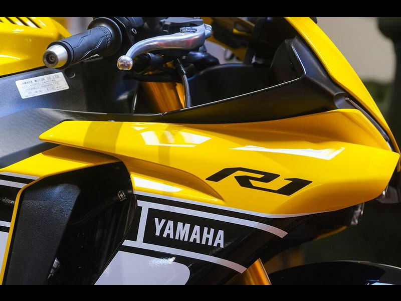 Yamaha R1 Yamaha R1 60th Anniversary 0dr Manual 2025