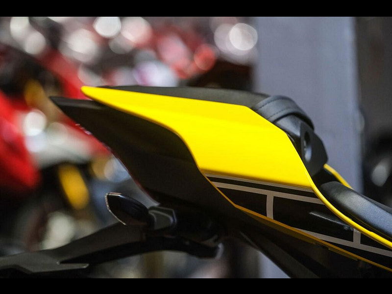 Yamaha R1 Yamaha R1 60th Anniversary 0dr Manual 2025