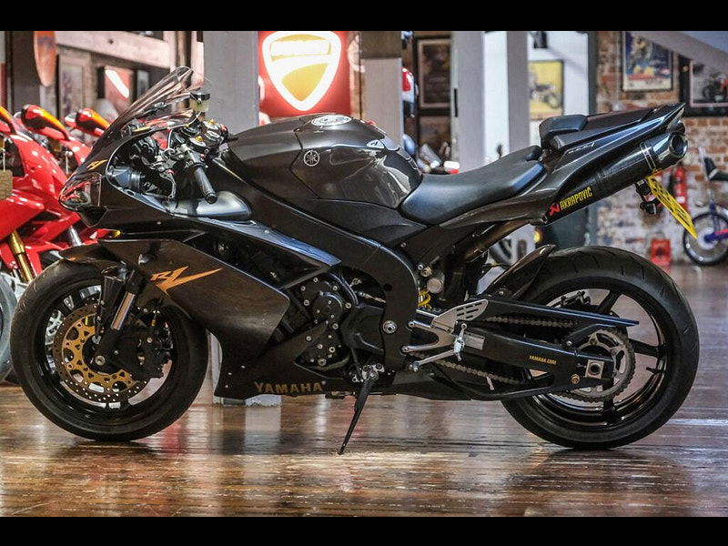 Yamaha R1 *Yamaha YZF R1 - Akrapovic End Cans* 0dr Manual 2026