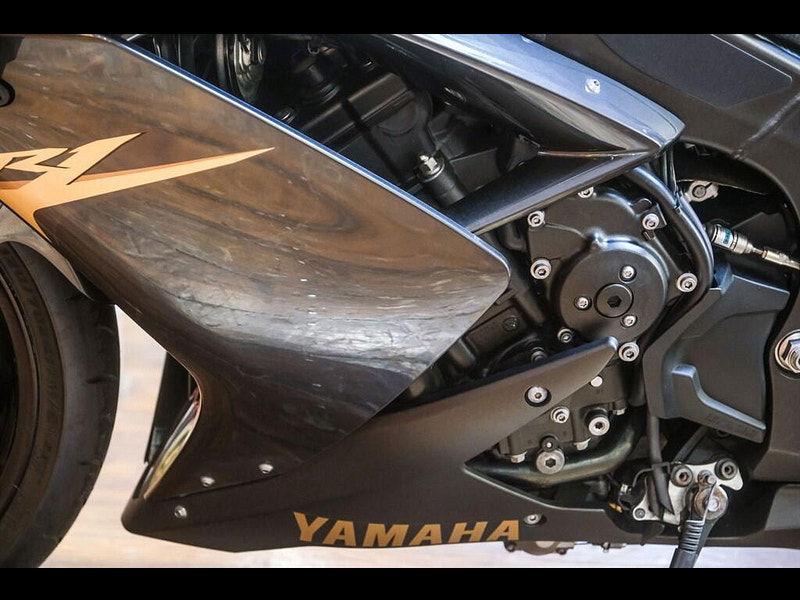 Yamaha R1 *Yamaha YZF R1 - Akrapovic End Cans* 0dr Manual 2026