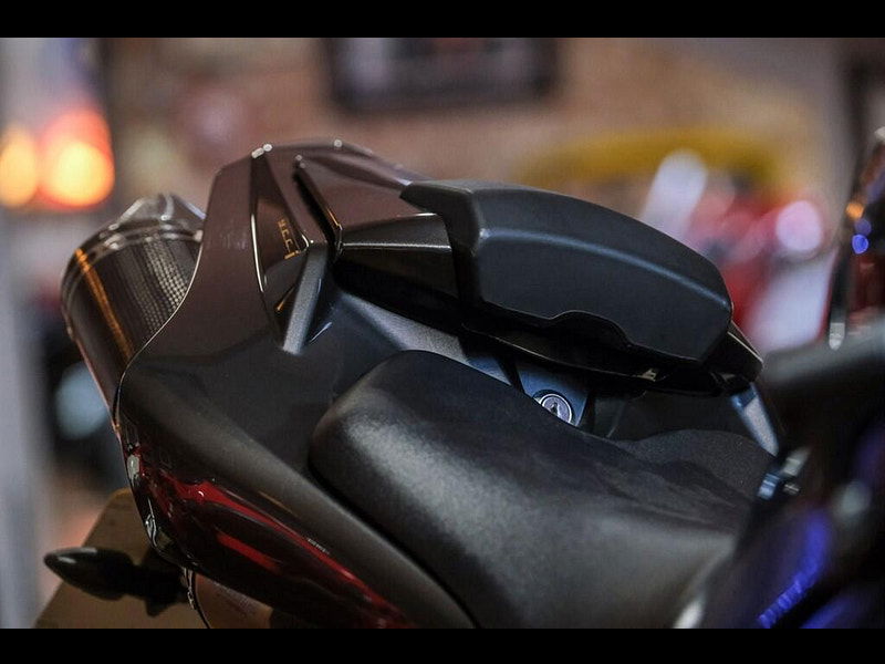 Yamaha R1 *Yamaha YZF R1 - Akrapovic End Cans* 0dr Manual 2026