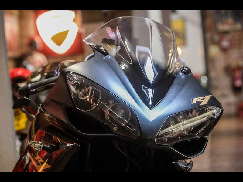 Yamaha R1 *Yamaha YZF R1 - Akrapovic End Cans* 0dr Manual 2026