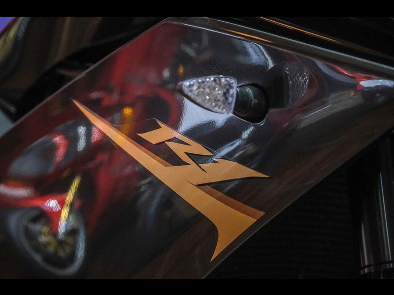 Yamaha R1 *Yamaha YZF R1 - Akrapovic End Cans* 0dr Manual 2026