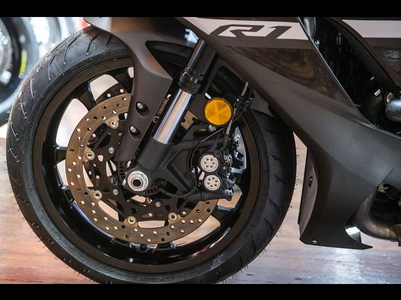 Yamaha R1 *Yamaha YZF R1 - Stunning Example* 0dr Manual 2026