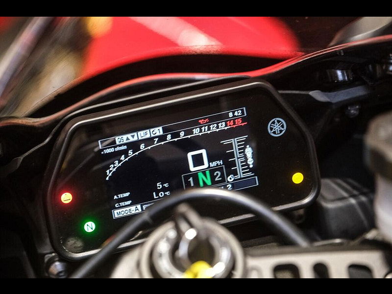 Yamaha R1 *Yamaha YZF R1 - Stunning Example* 0dr Manual 2026