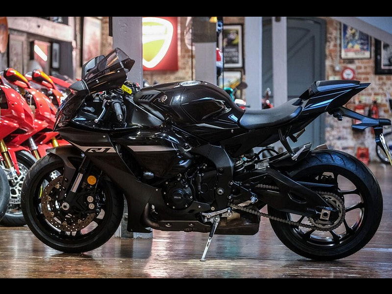 Yamaha R1 *Yamaha YZF R1 - Stunning Example* 0dr Manual 2026