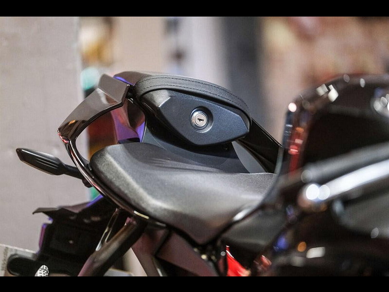 Yamaha R1 *Yamaha YZF R1 - Stunning Example* 0dr Manual 2026