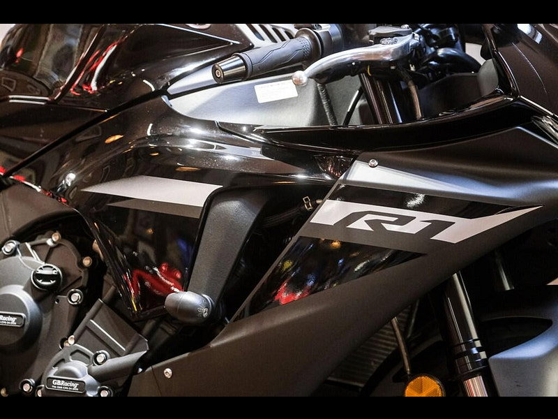 Yamaha R1 *Yamaha YZF R1 - Stunning Example* 0dr Manual 2026