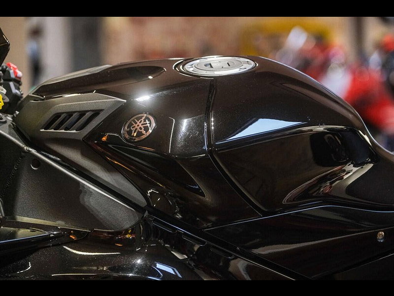 Yamaha R1 *Yamaha YZF R1 - Stunning Example* 0dr Manual 2026