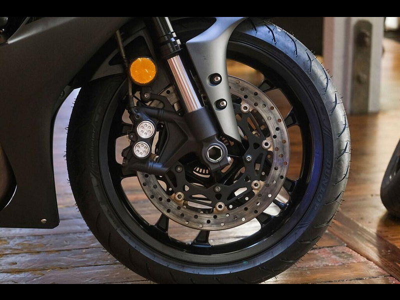 Yamaha R1 *Yamaha YZF R1 - Stunning Example* 0dr Manual 2026