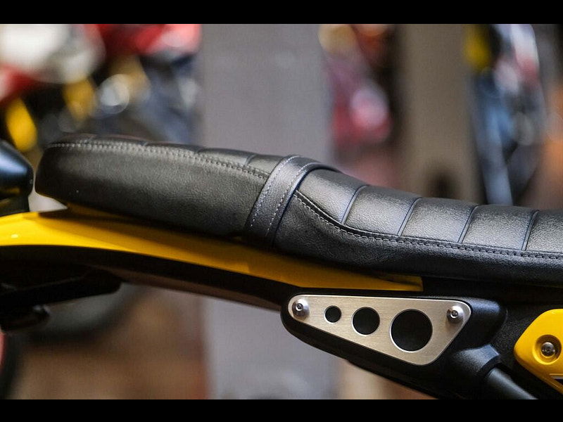 Yamaha XSR125 *The Perfect First Bike* 0dr Manual 2025