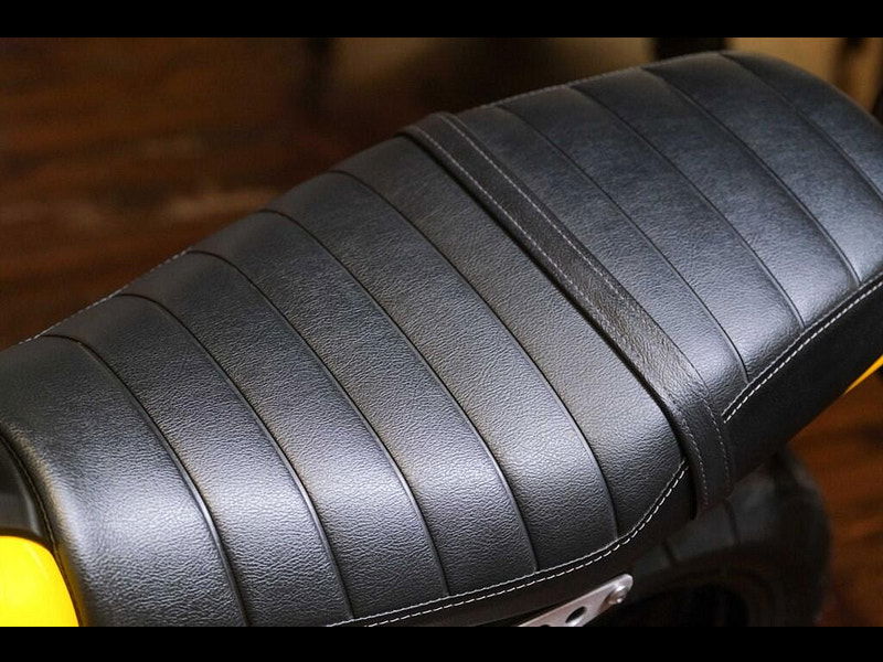 Yamaha XSR125 *The Perfect First Bike* 0dr Manual 2025