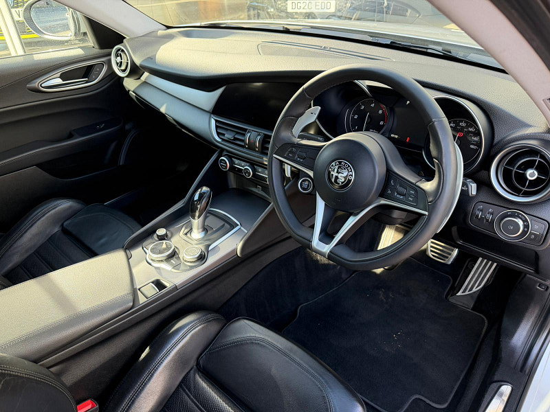 Alfa Romeo Giulia 2.2 TD Speciale Auto Euro 6 (s/s) 4dr 4dr Automatic 2026