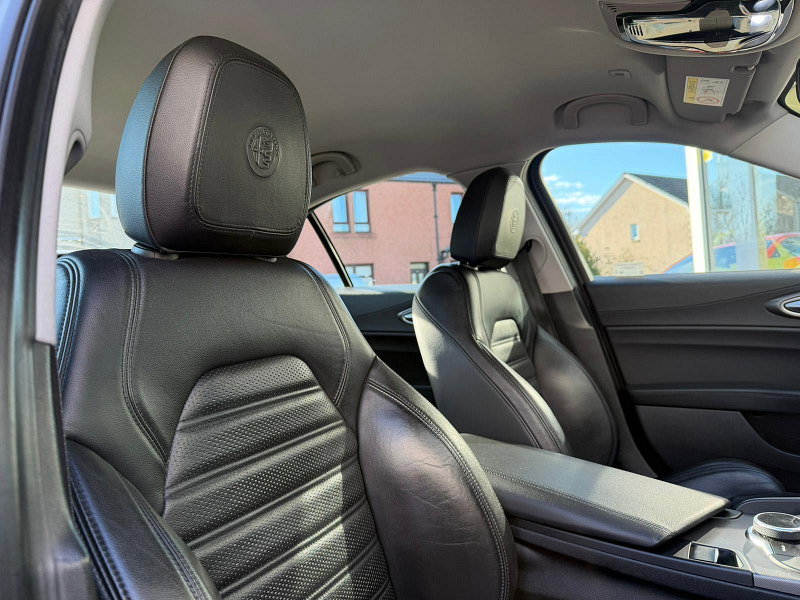 Alfa Romeo Giulia 2.2 TD Speciale Auto Euro 6 (s/s) 4dr 4dr Automatic 2026