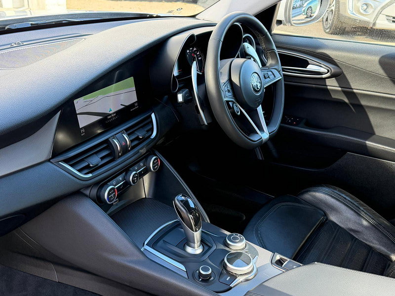 Alfa Romeo Giulia 2.2 TD Speciale Auto Euro 6 (s/s) 4dr 4dr Automatic 2026