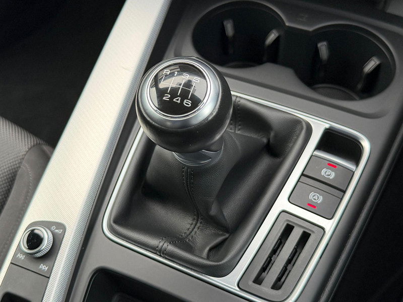 Audi A4 Avant 2.0 TFSI 35 Technik Euro 6 (s/s) 5dr 5dr Manual 2025