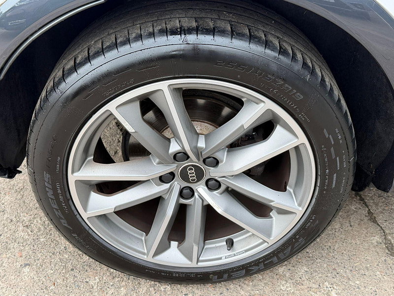 Audi Q3 1.5 TFSI CoD 35 Black Edition Euro 6 (s/s) 5dr 5dr Manual 2026