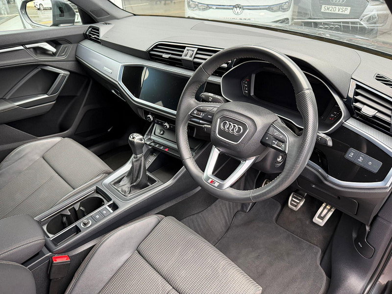 Audi Q3 1.5 TFSI CoD 35 S line Euro 6 (s/s) 5dr 5dr Manual 2026