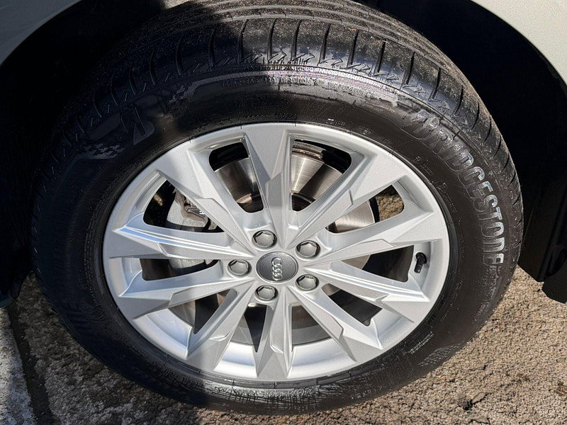 Audi Q3 1.5 TFSI CoD 35 Sport Euro 6 (s/s) 5dr 5dr Manual 2026