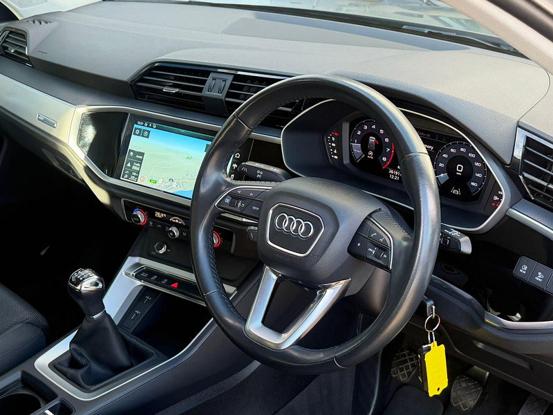 Audi Q3 1.5 TFSI CoD 35 Sport Euro 6 (s/s) 5dr 5dr Manual 2026