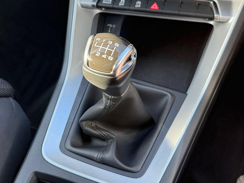 Audi Q3 1.5 TFSI CoD 35 Sport Euro 6 (s/s) 5dr 5dr Manual 2026