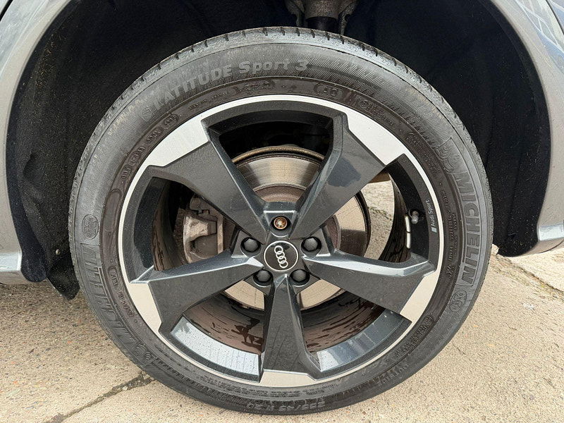 Audi Q5 2.0 TDI 40 Black Edition S Tronic quattro Euro 6 (s/s) 5dr 5dr Automatic 2026