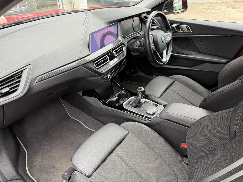 BMW 1 Series 1.5 118i Sport Euro 6 (s/s) 5dr 5dr Manual 2026