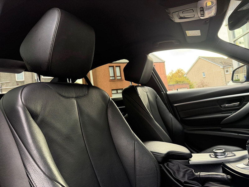 BMW 3 Series 2.0 320i M Sport Shadow Edition Auto Euro 6 (s/s) 4dr 4dr Automatic 2025