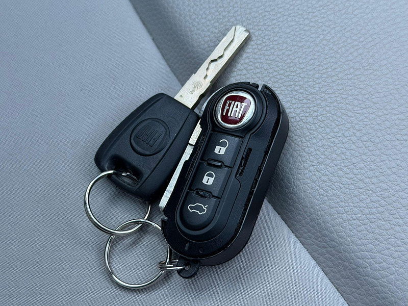 Fiat 500 1.0 MHEV Dolcevita Euro 6 (s/s) 3dr 3dr Manual 2025