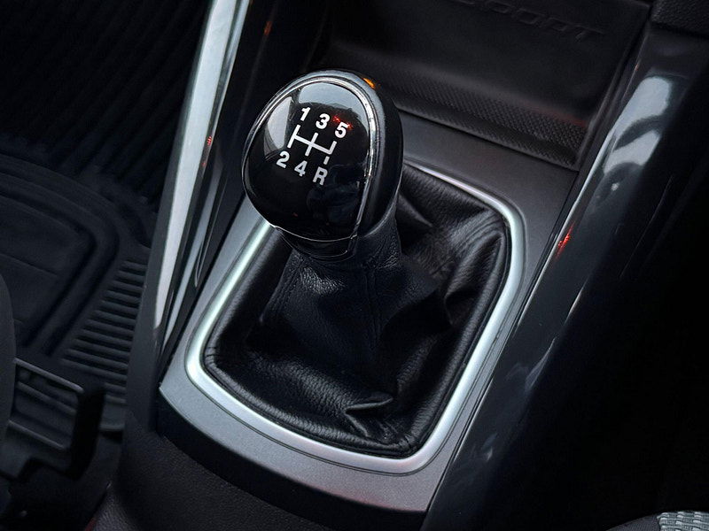 Ford EcoSport 1.0T EcoBoost Zetec 2WD Euro 6 (s/s) 5dr 5dr Manual 2026