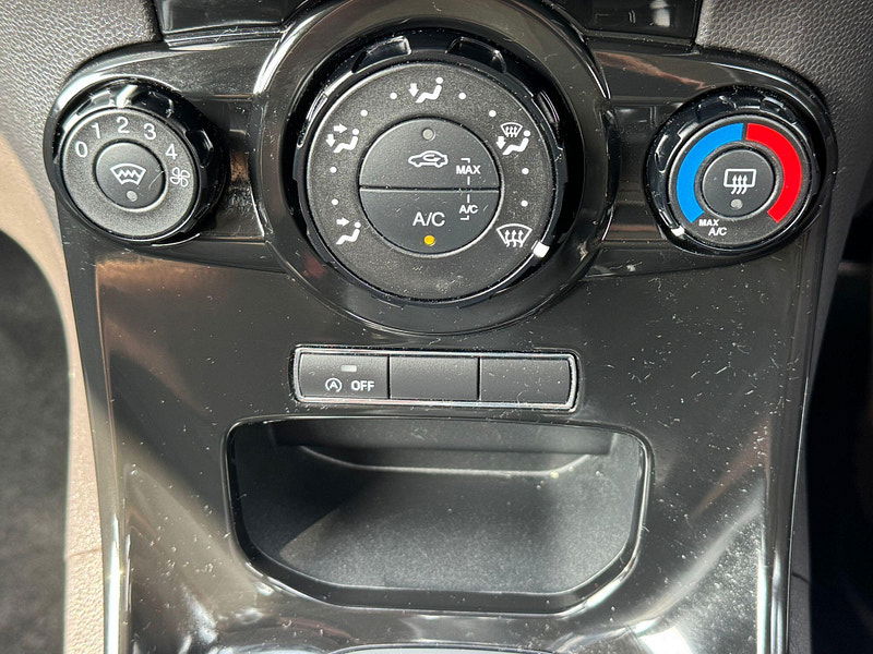Ford Fiesta 1.0 Zetec Euro 5 (s/s) 5dr 5dr Manual 2025