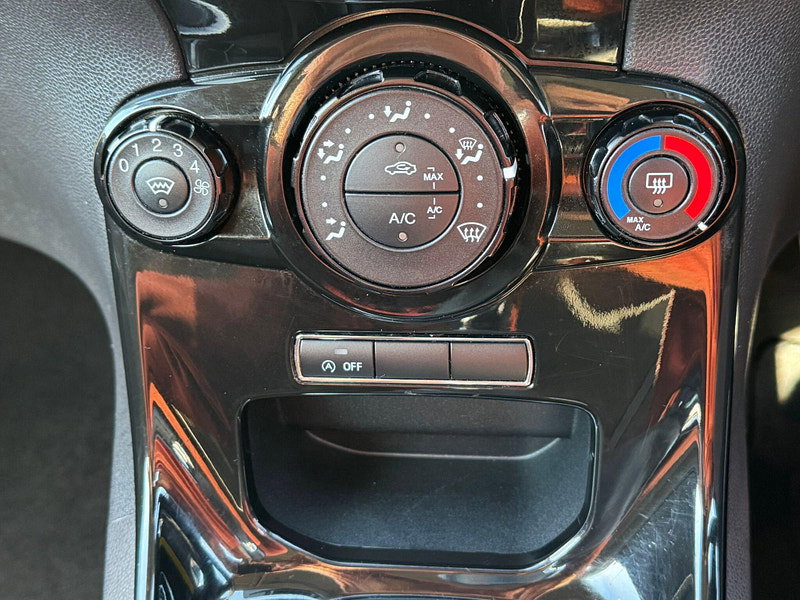 Ford Fiesta 1.0T EcoBoost Zetec Euro 5 (s/s) 3dr 3dr Manual 2026