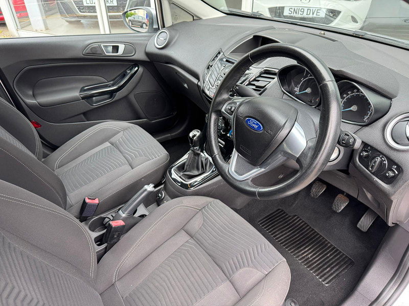 Ford Fiesta 1.0T EcoBoost Zetec Euro 5 (s/s) 5dr 5dr Manual 2025